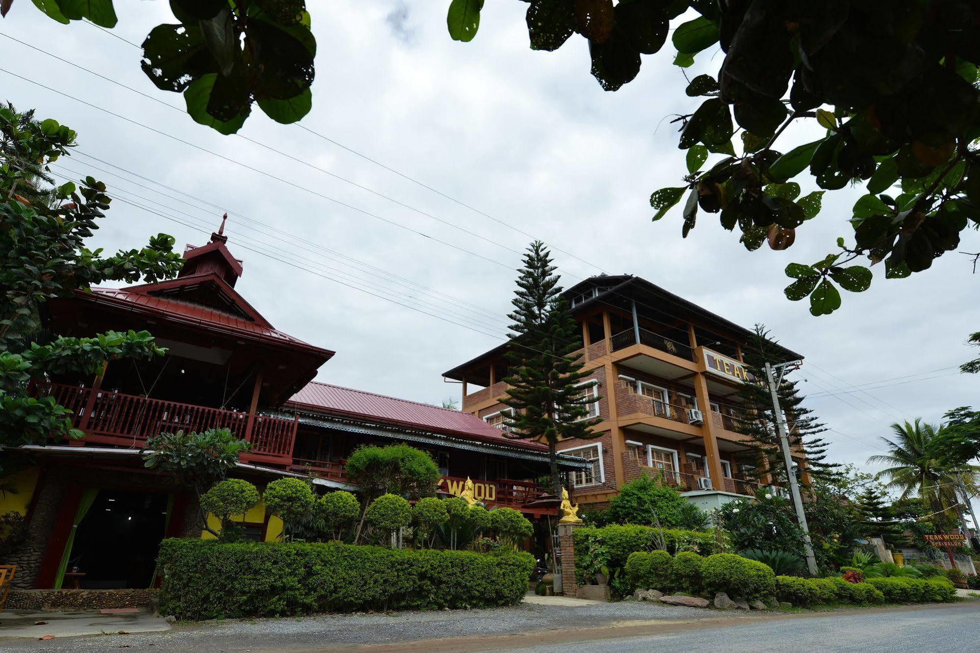 Teak Wood Hotel Nyaungshwe Township Exterior photo